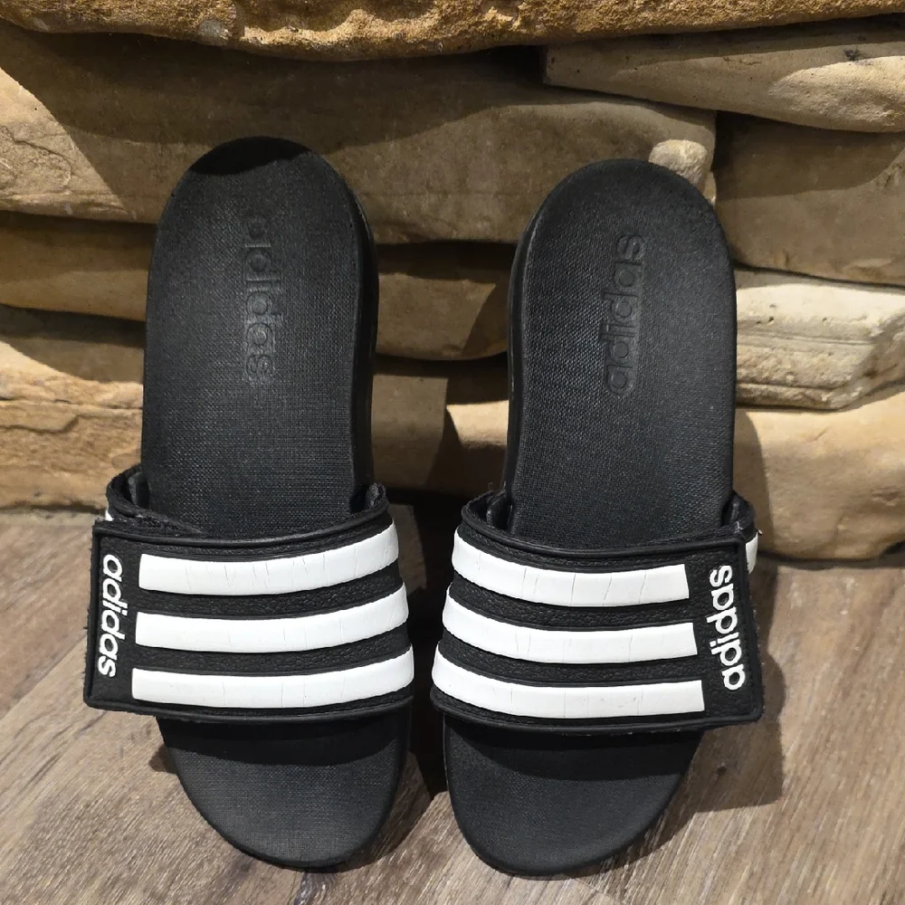 Adidas- Boy's Or Girl's Black and White Striped Slides - Size: 3 Youth
